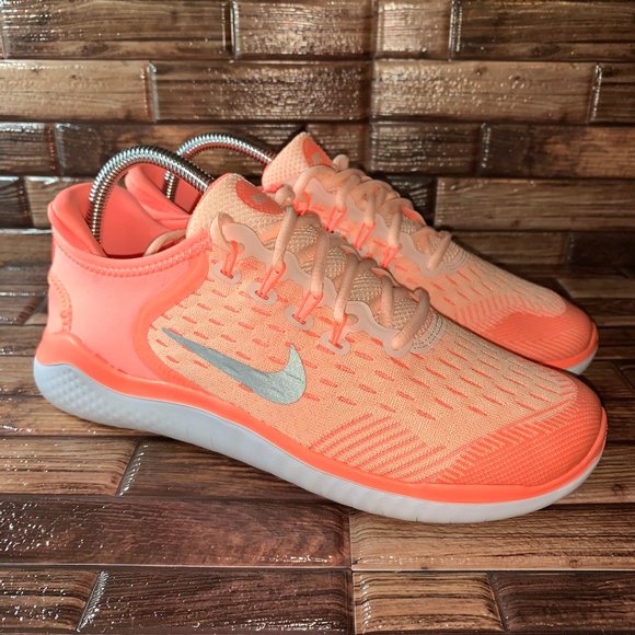NIKE FREE RN 2018 Girls Size 7y - Picture 8 of 8